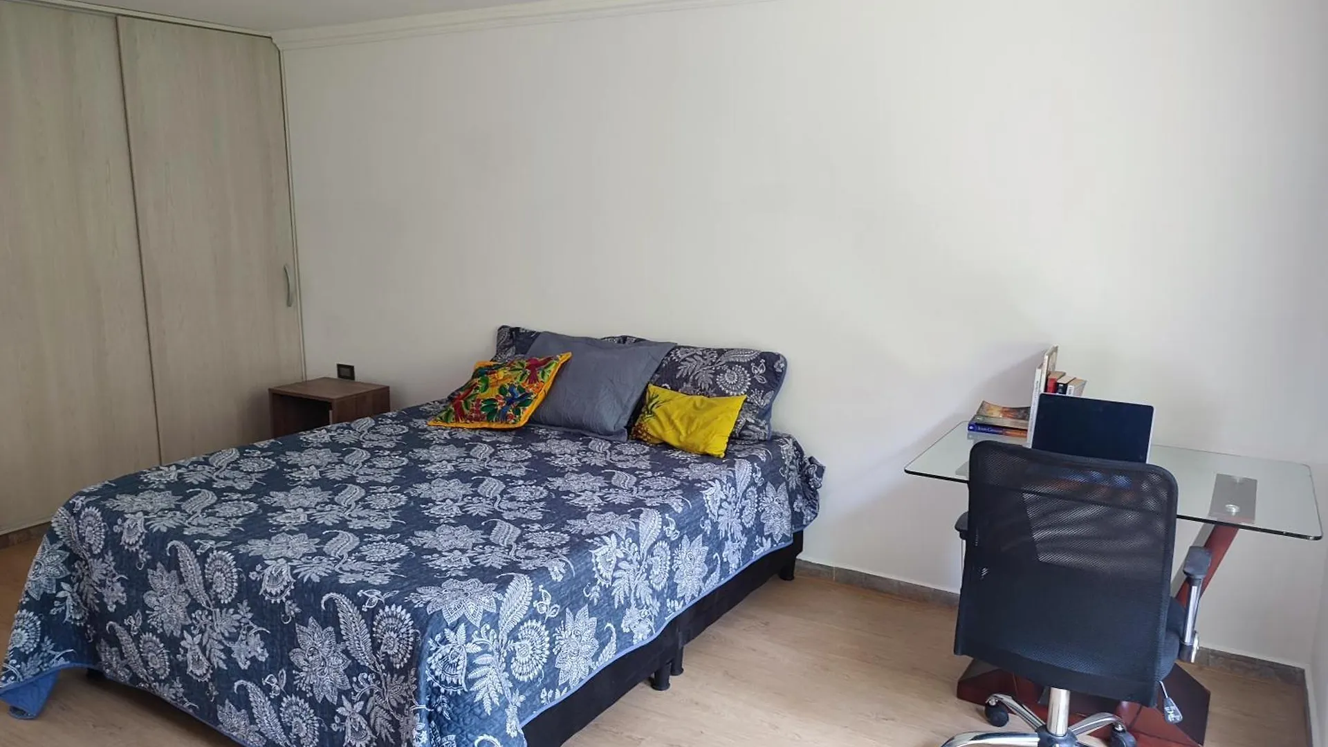 Guest house Paradise Lodging In Envigado- Hotel Colombia