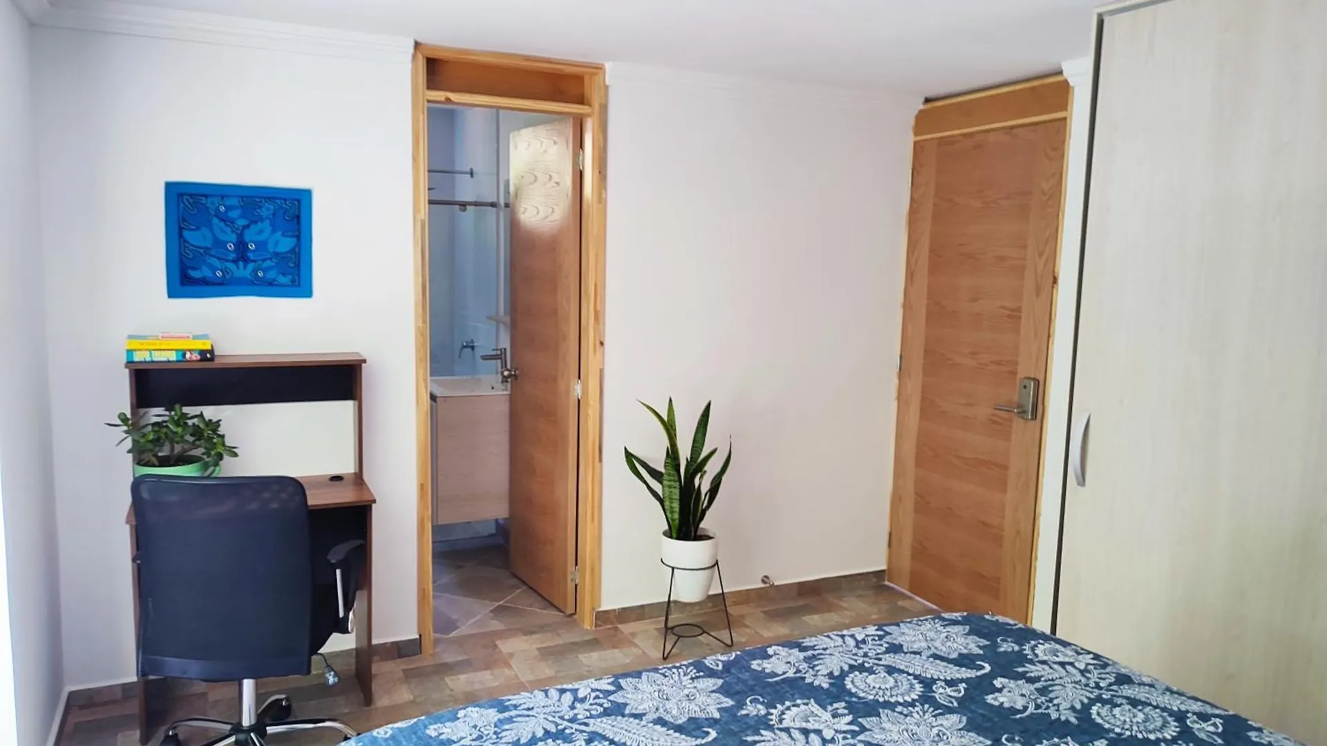 Guest house Paradise Lodging In Envigado- Hotel